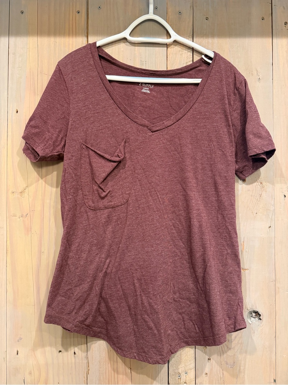 Z Supply Mauve V‑Neck Pocket Tee